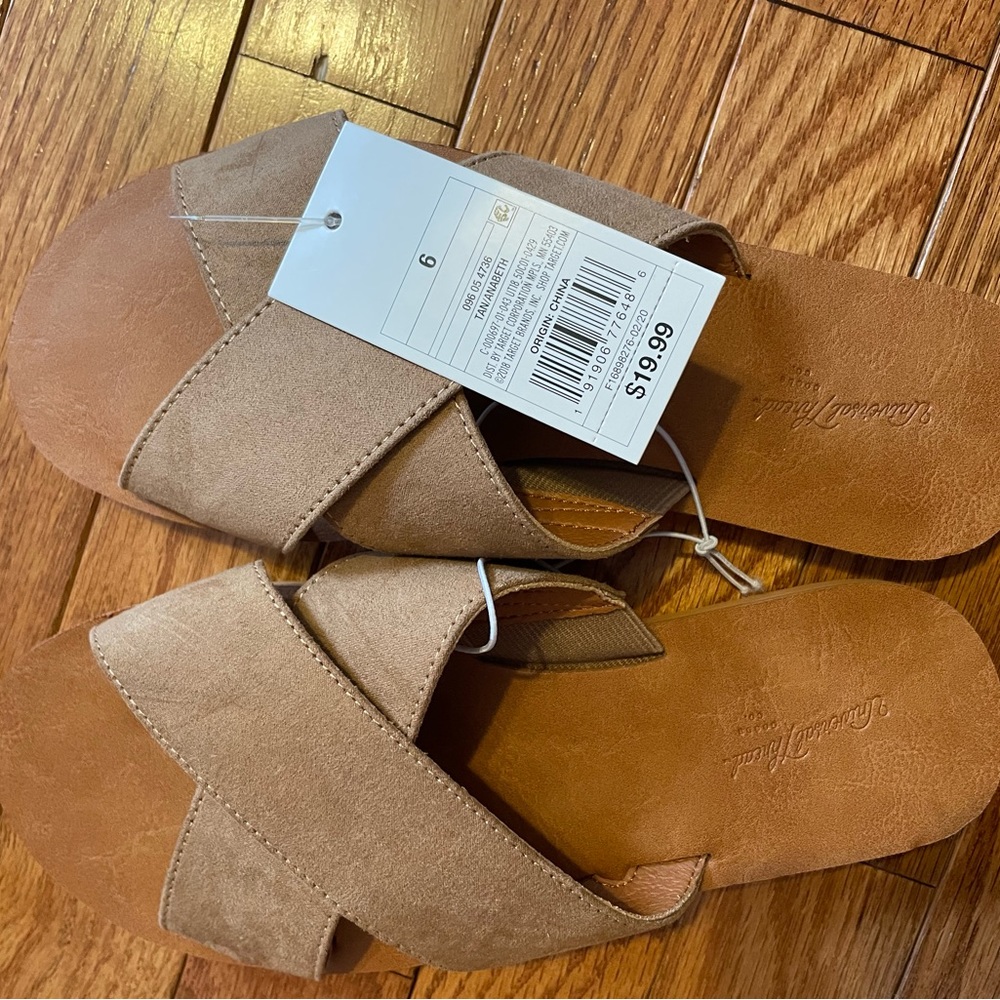 Universal Thread/A New Day Bundle Of 3 Sandals - image 8